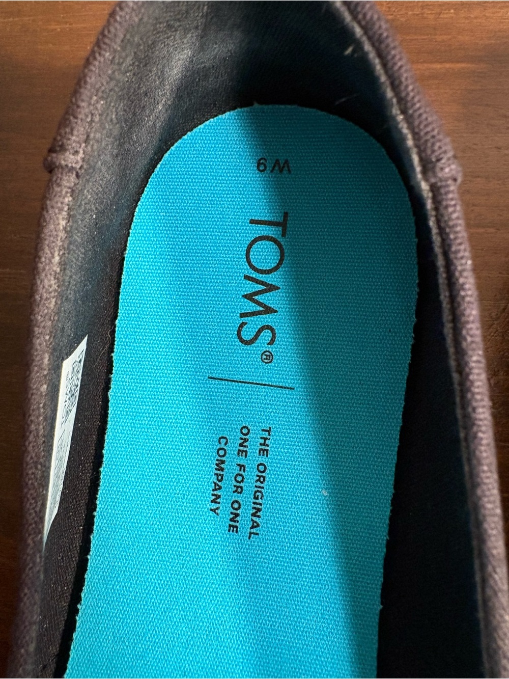 TOMS WOMEN’S DIA DE LOS MUERTOS EMBROIDERED SLIP ONS - Picture 3 of 7